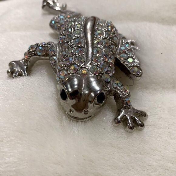 Vintage Frog Brooch  - Picture 3 of 3